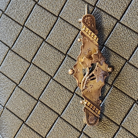 Antique Victorion 9k gold brooch or pin - Picture 7 of 9
